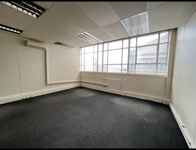 65M² OFFICE TO LET IN MOWBRAY